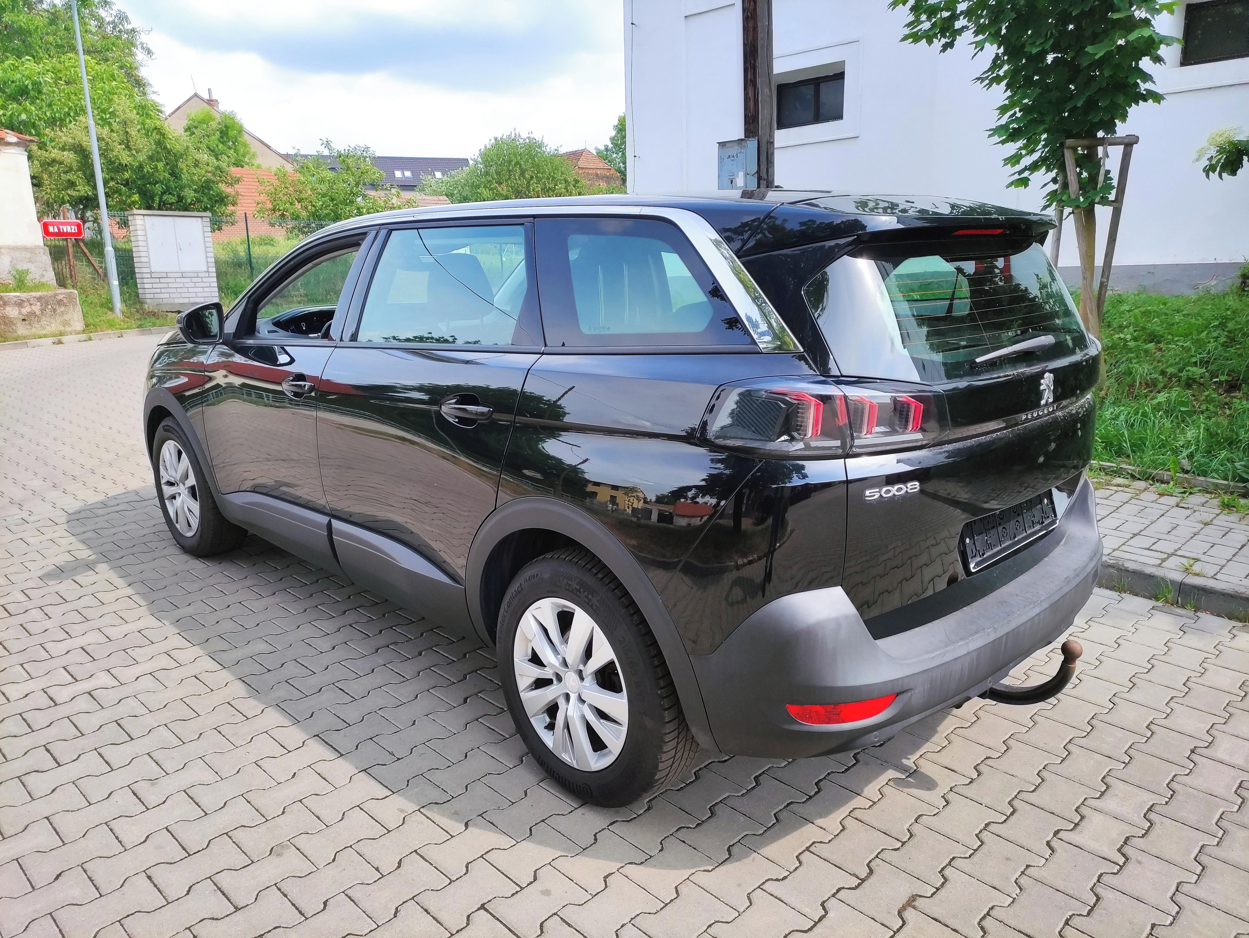 Peugeot 5008, 1.5 Diesel, 7 míst, tažné zaří - fotka 3
