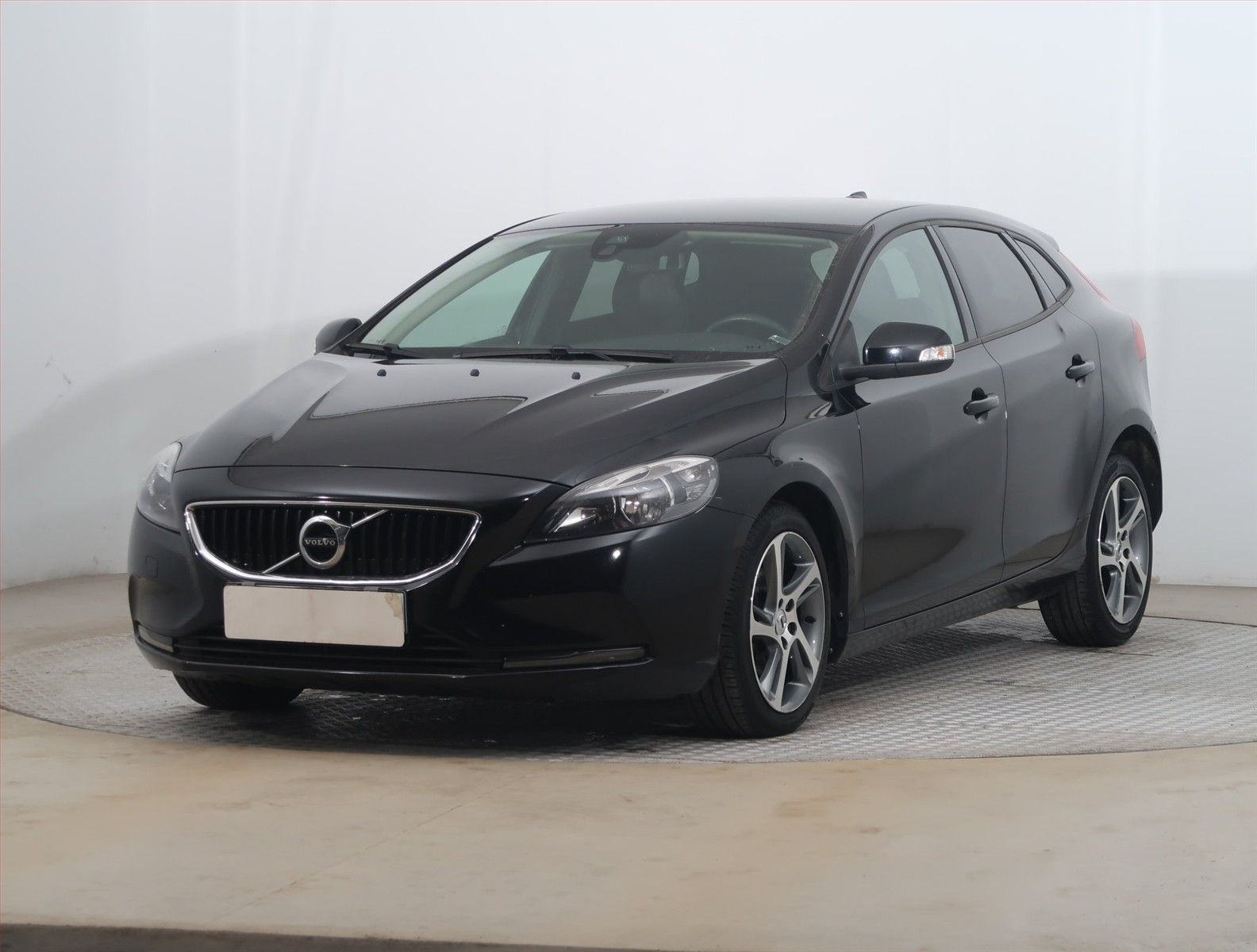 Volvo V40, 2.0 D2, Serv.kniha, Navi - fotka 2