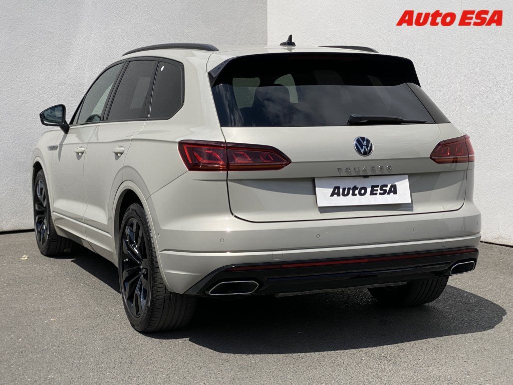 Volkswagen Touareg, 3.0 TDi 4x4,1.maj,ČR - fotka 6