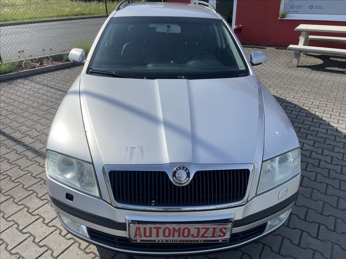 Škoda Octavia, 2,0 TDI DSG XENONY NOVÉ v ČR D - fotka 3