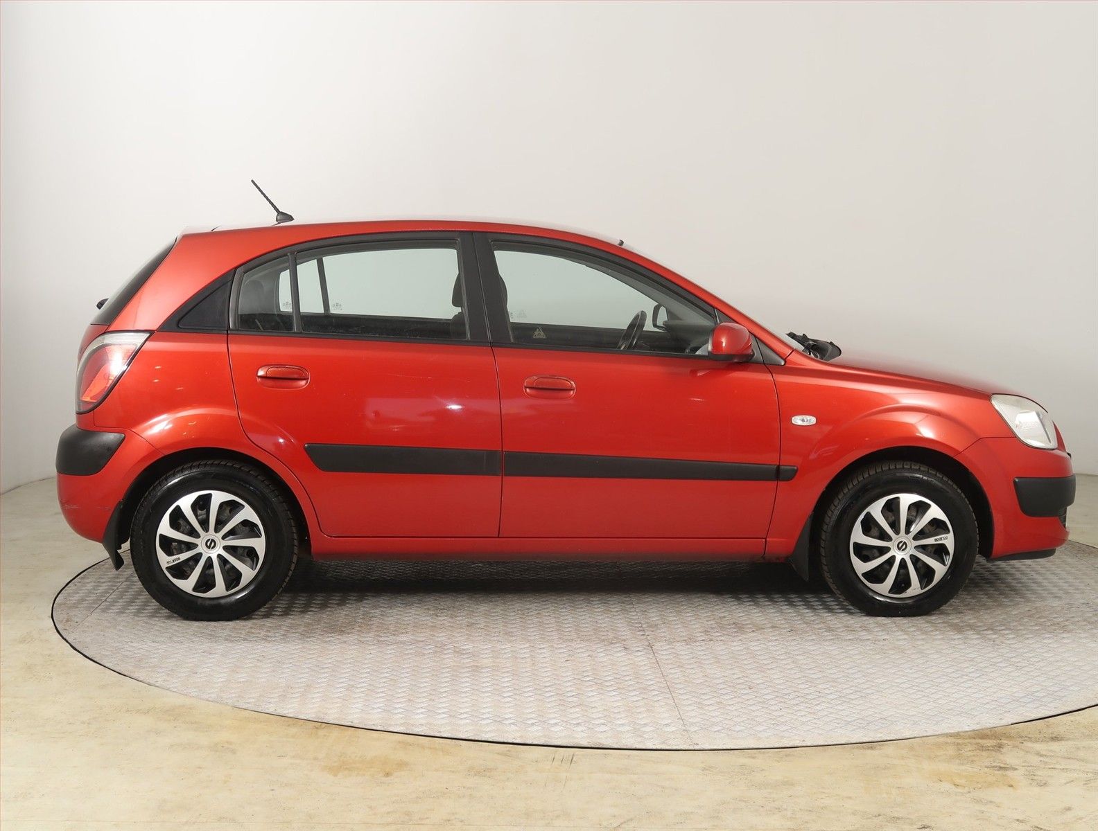 Kia Rio, 1.4 16V, po STK, udržované - fotka 6
