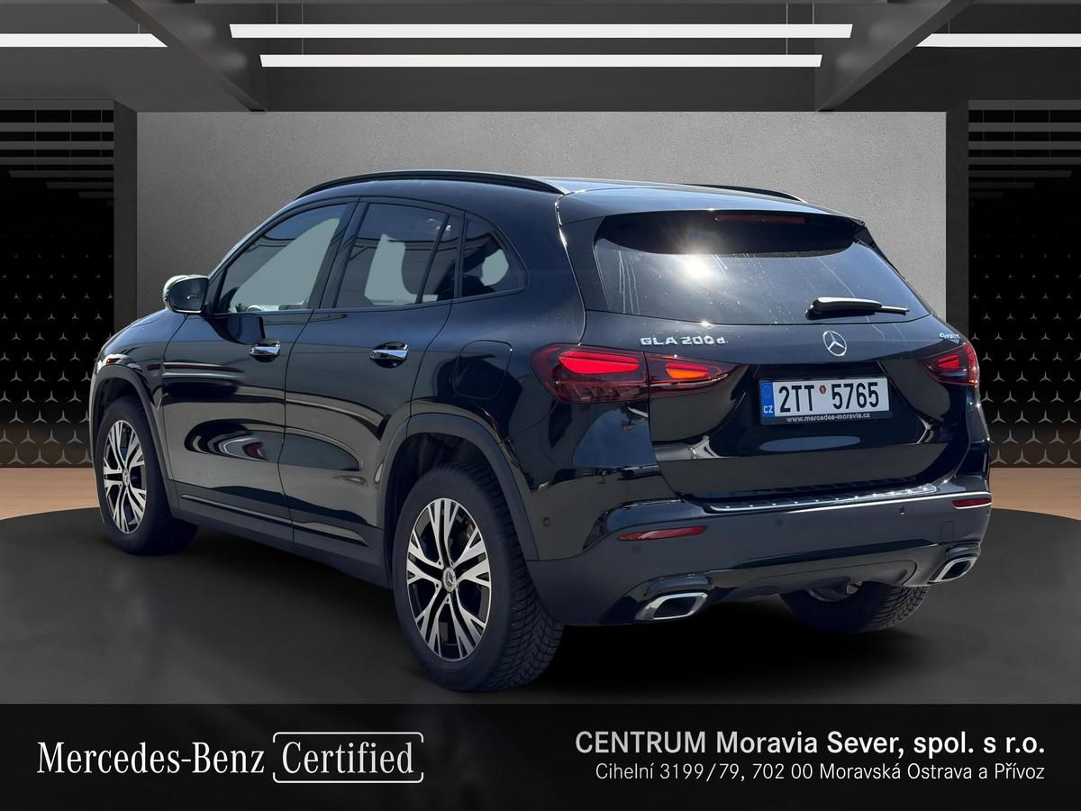 Mercedes-Benz GLA, 200d 4MATIC - fotka 3