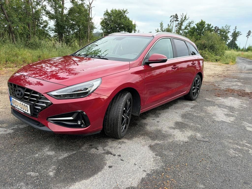 Hyundai i30, Hyundai i30 Kombi 1.5i 81 kW - fotka 4