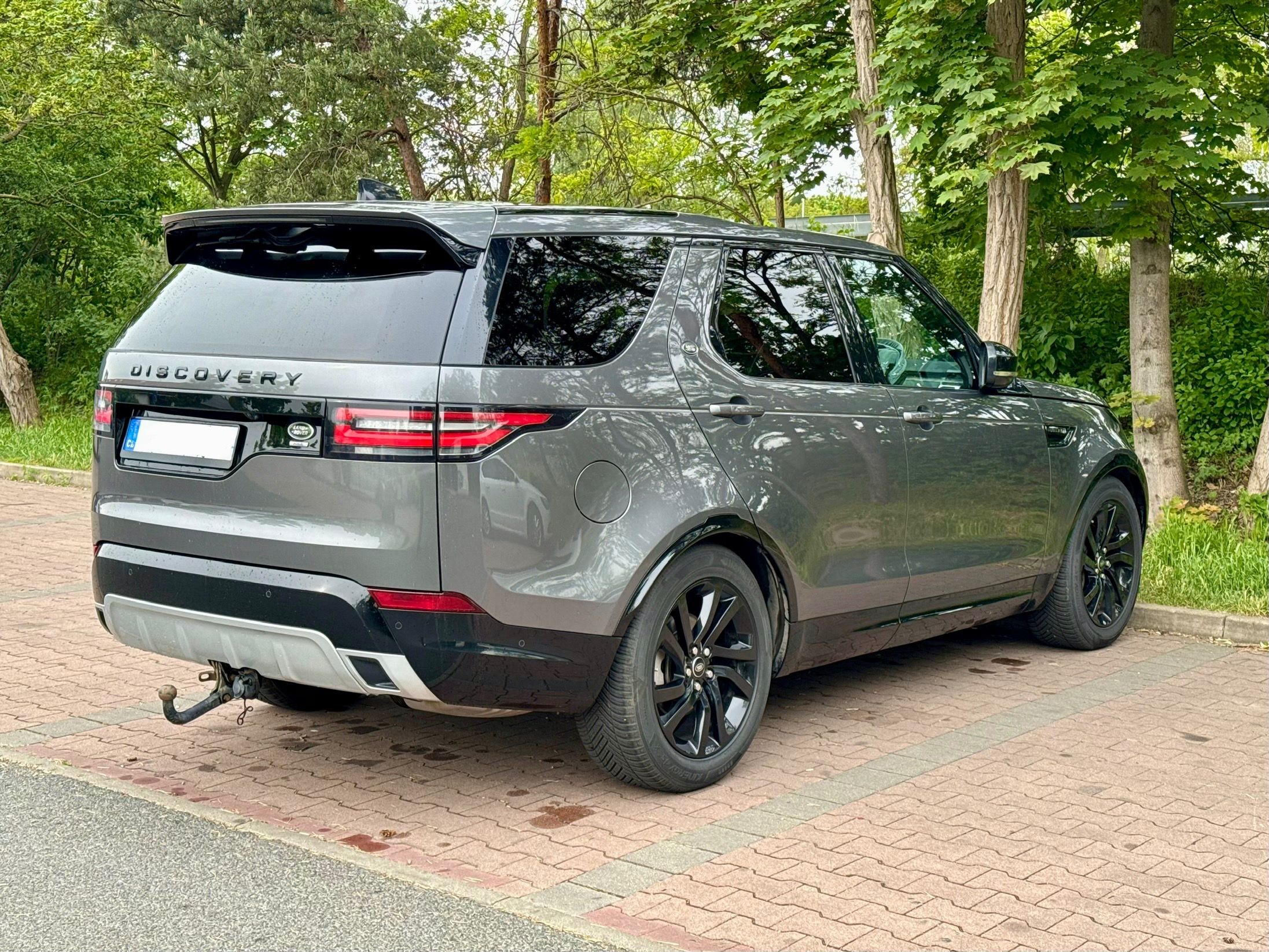 Land Rover Discovery, HSE 2.0 Benzín (221 kW) 4x4 - fotka 4