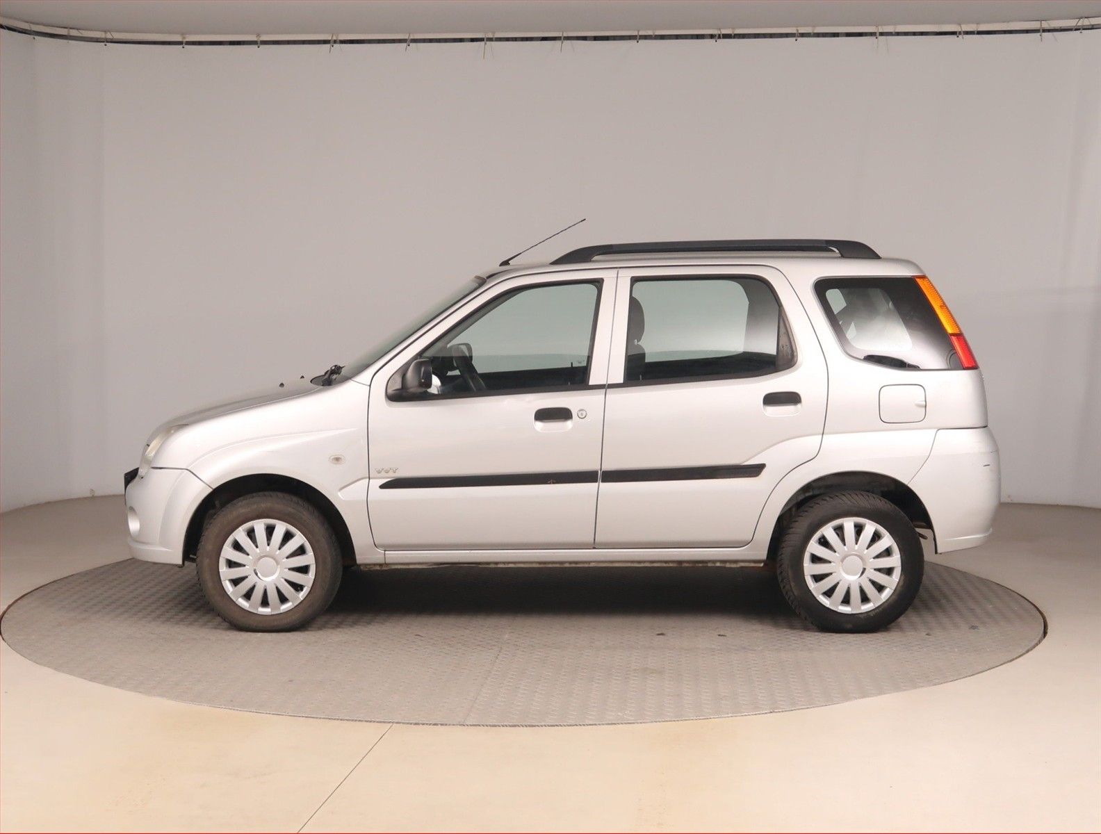 Suzuki Ignis, 1.3, Klima, plně pojízdný - fotka 3