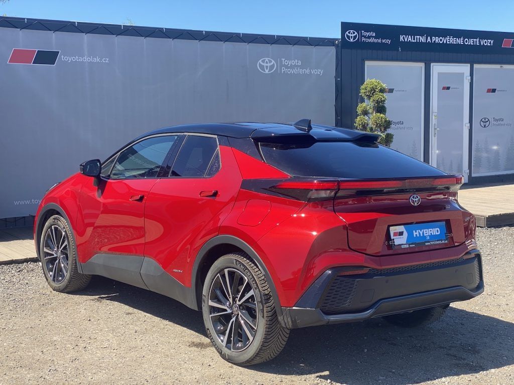 Toyota C-HR, 2.0HEV, ČR-1m, Executive, 4x4 - fotka 5