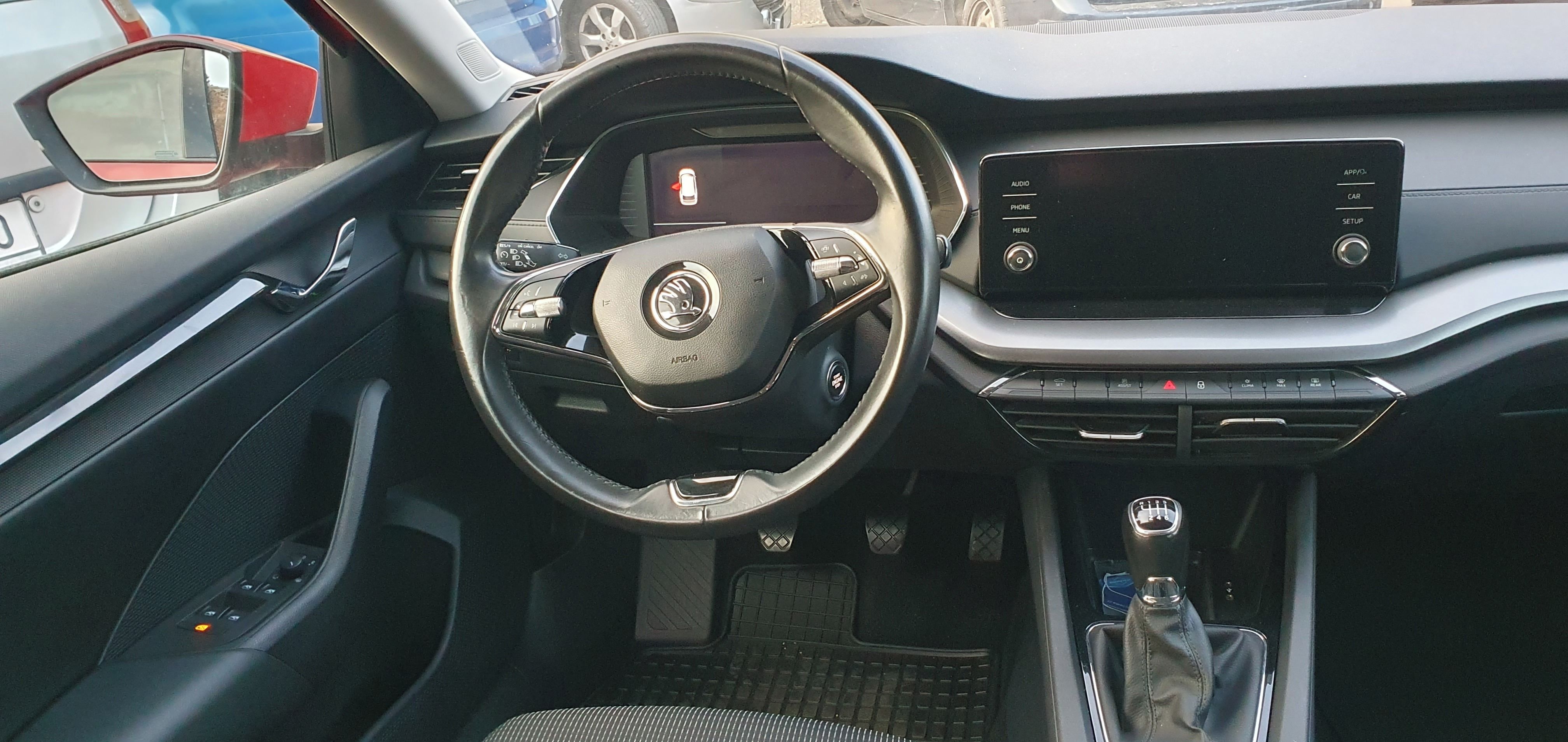Škoda Octavia, 1.5 TSI 110 kw Ambiente Plus - fotka 6