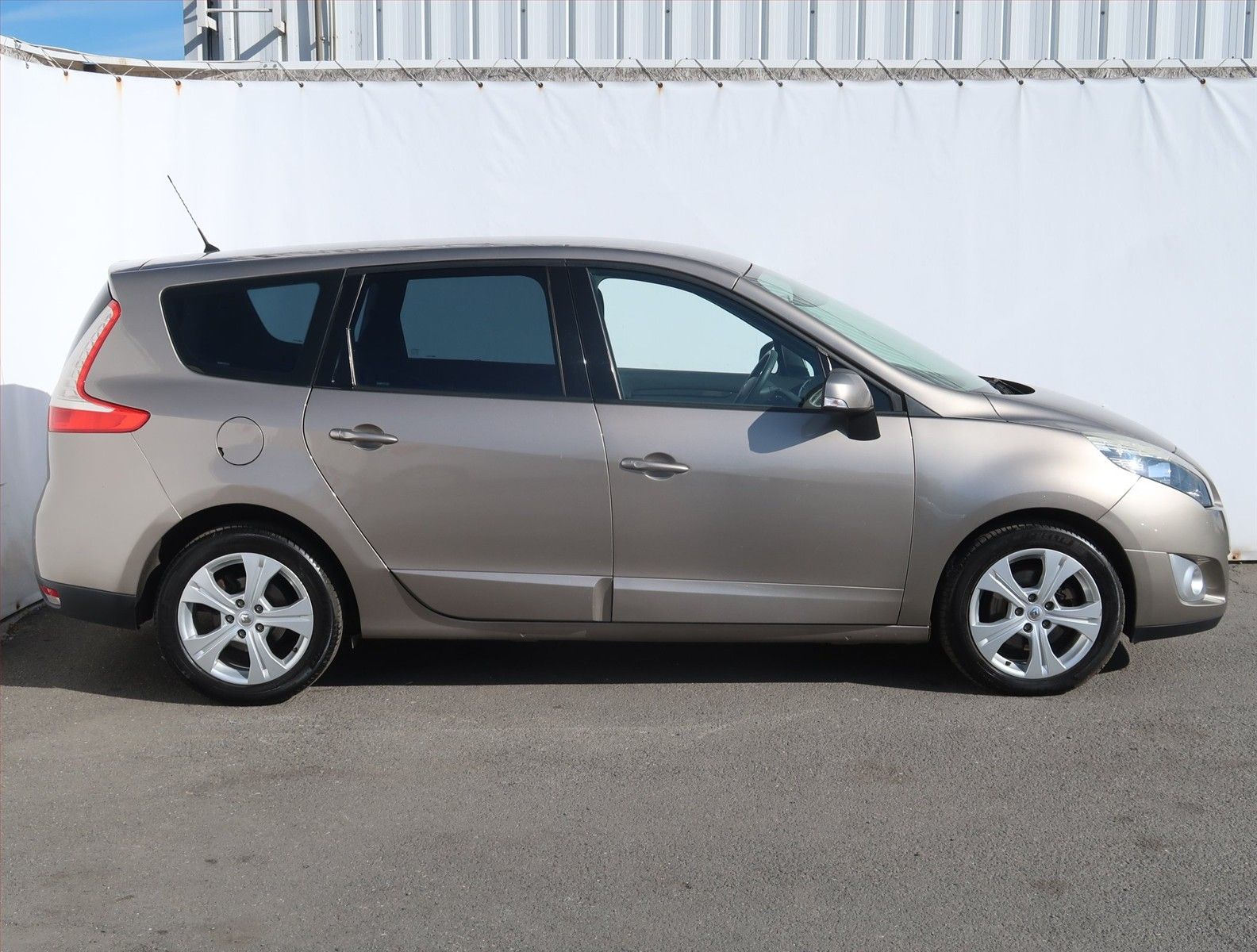 Renault Grand Scénic, 1.9 dCi, ČR,1.maj - fotka 6