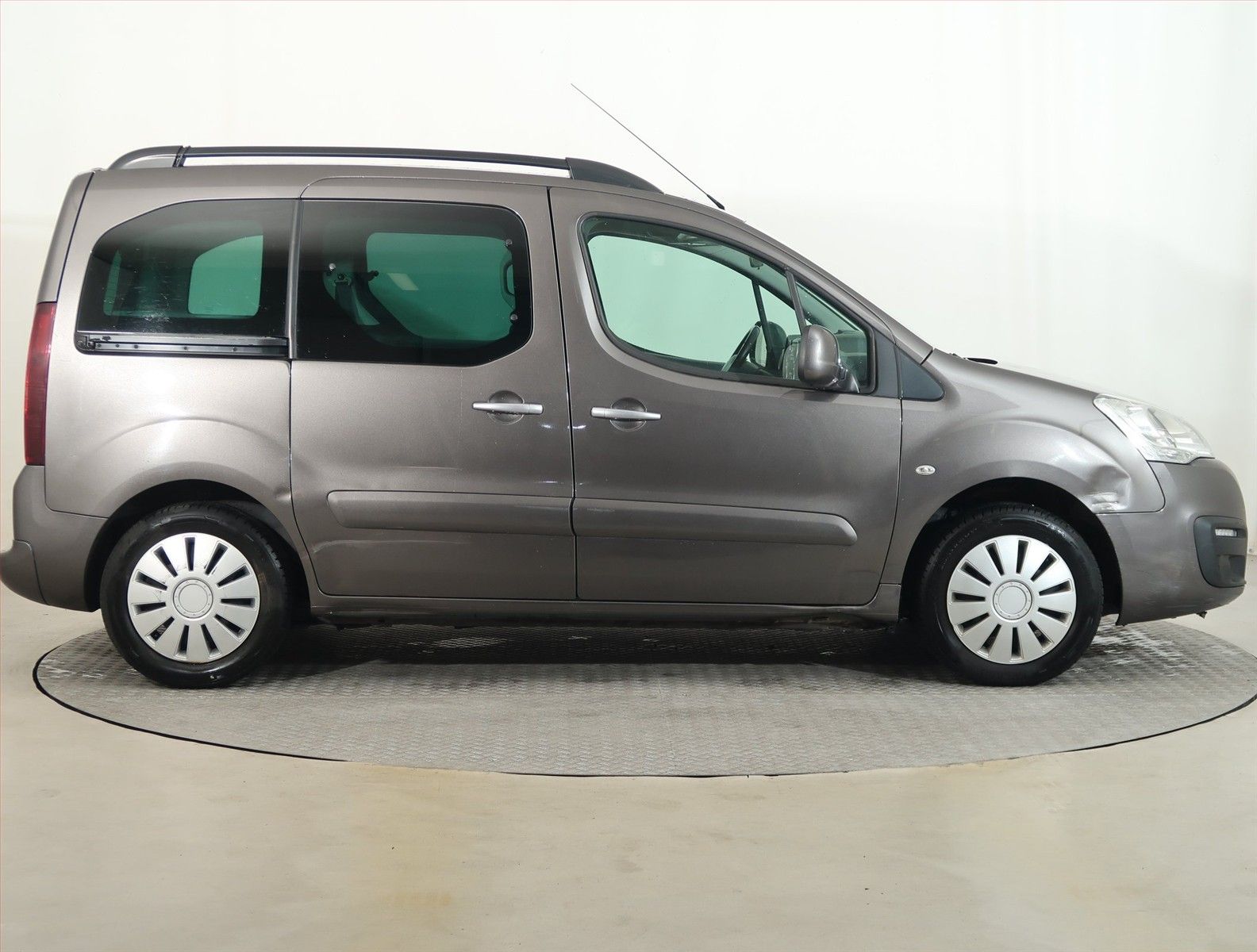 Citroën Berlingo, 1.6 BlueHDi, Feel, 5Míst - fotka 6