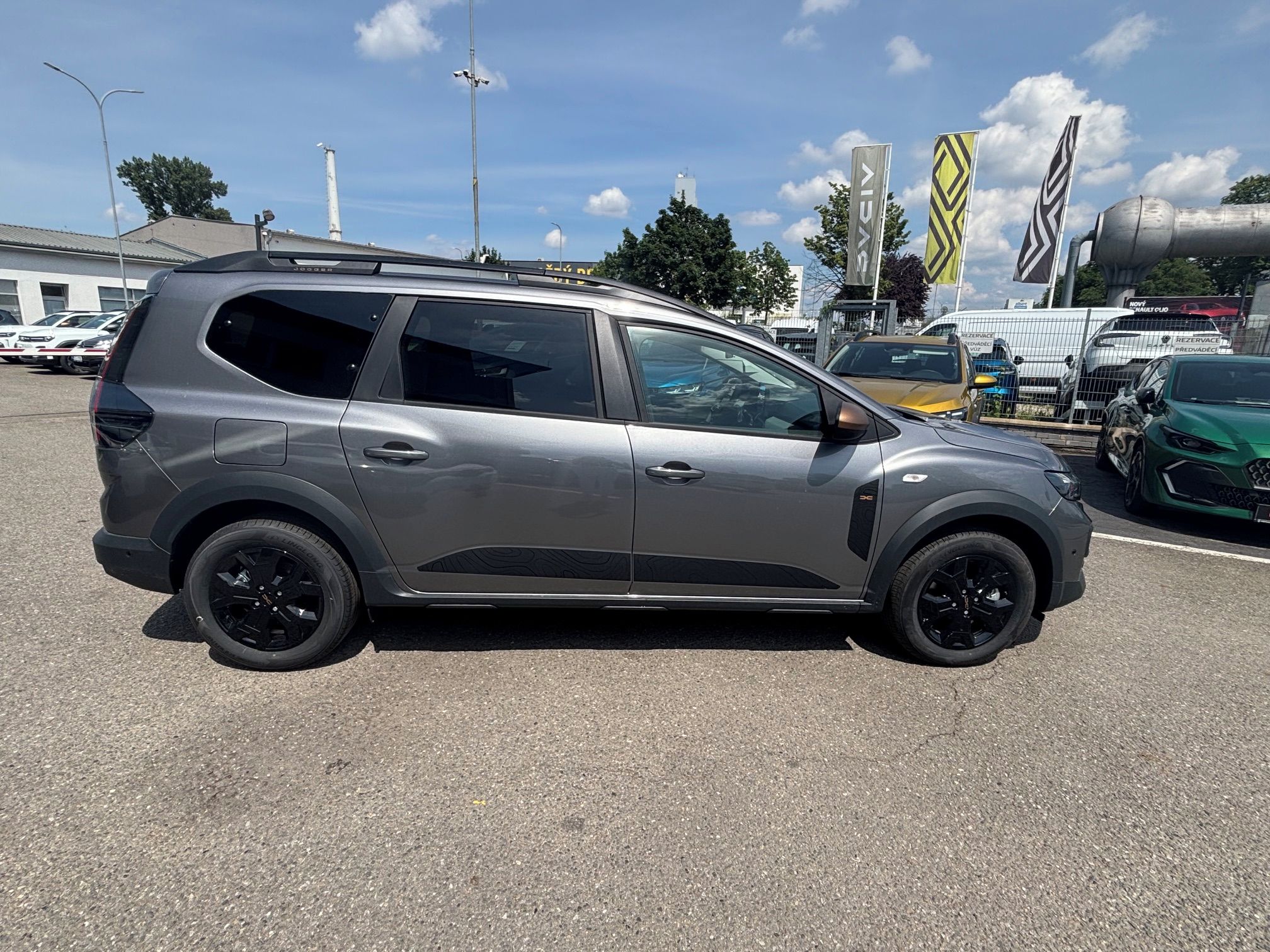 Dacia Jogger, Extreme Eco-G 120 auto 7 míst - fotka 6