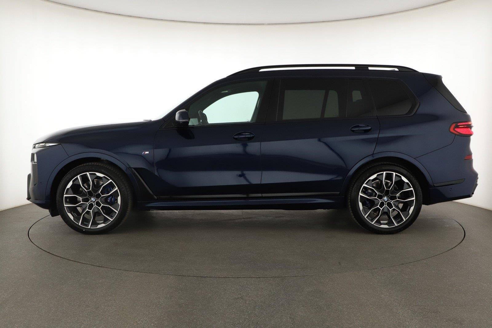 BMW X7, xDrive40d, M Sport - fotka 2