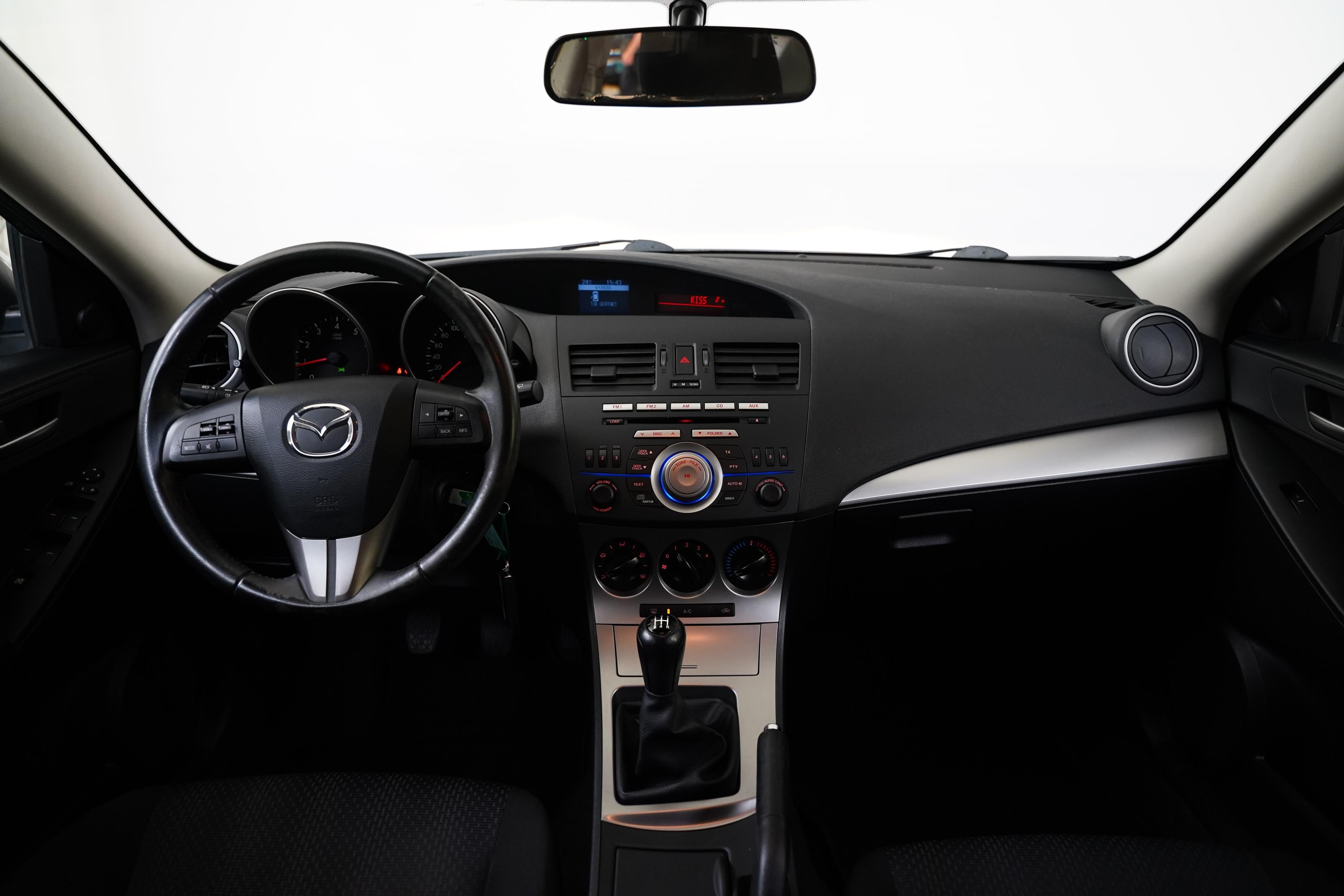 Mazda 3, 1.6 DOHC 77 kW Center-Line - fotka 6