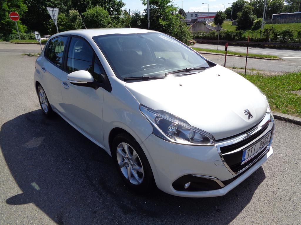 Peugeot 208, 1.2i KOUPENO ČR, 1.MAJITEL - fotka 4