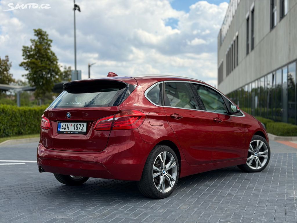 BMW Řada 2, 218d Active Tourer / automat - fotka 4