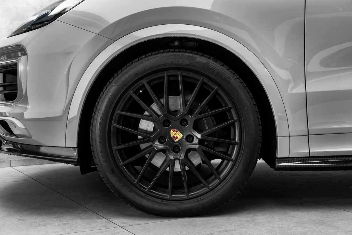 Porsche Cayenne, Coupe Platinum Edition Pano - fotka 3