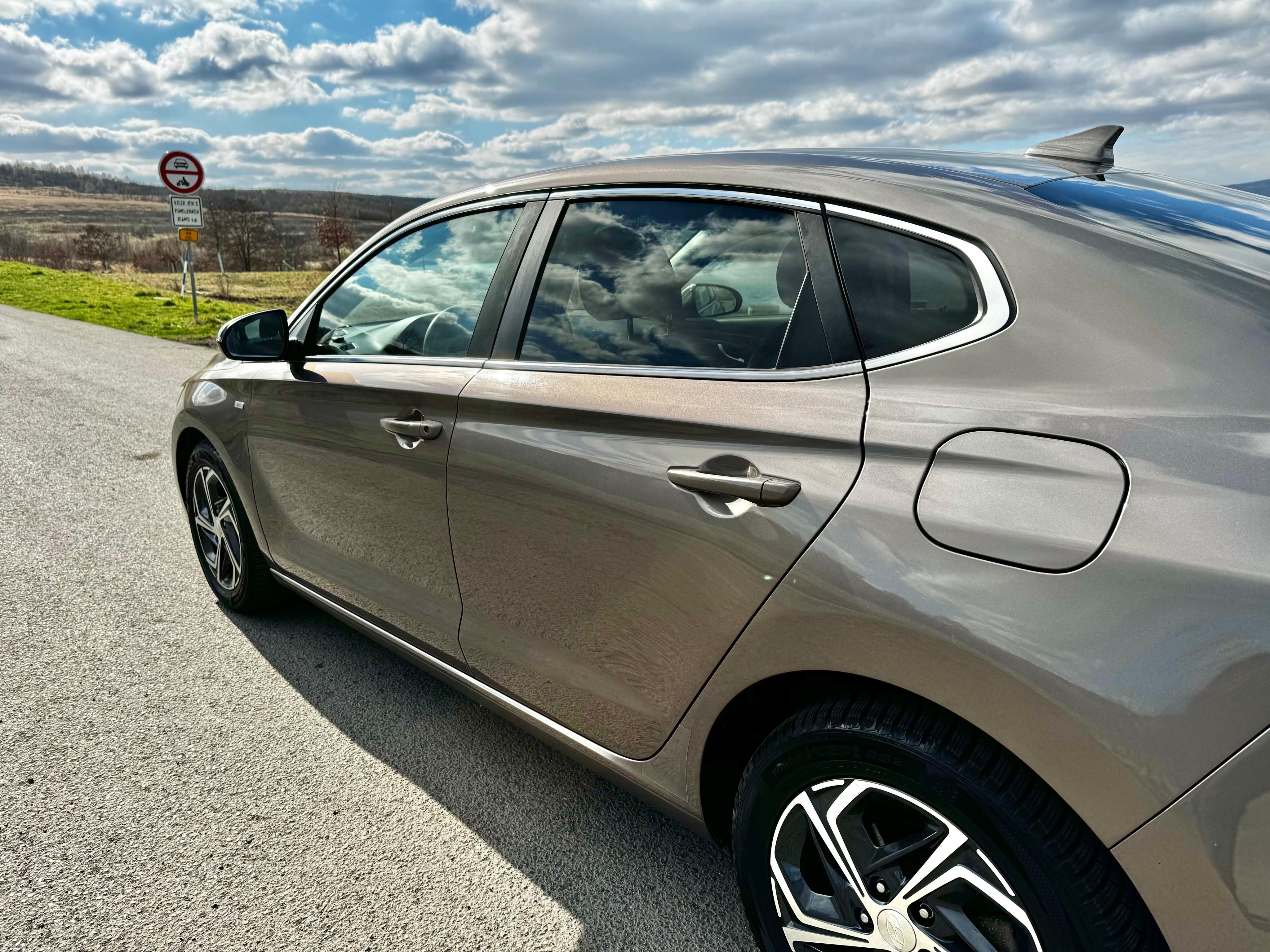 Hyundai i30 - fotka 6