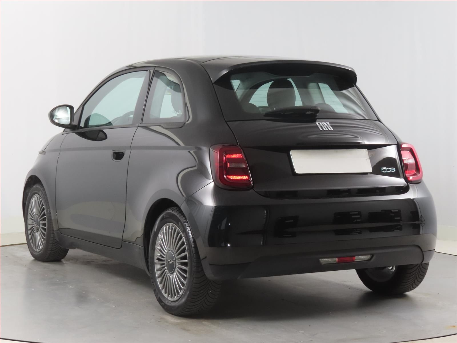 Fiat 500E, 42 kWh, SoH 93%, Automat - fotka 4