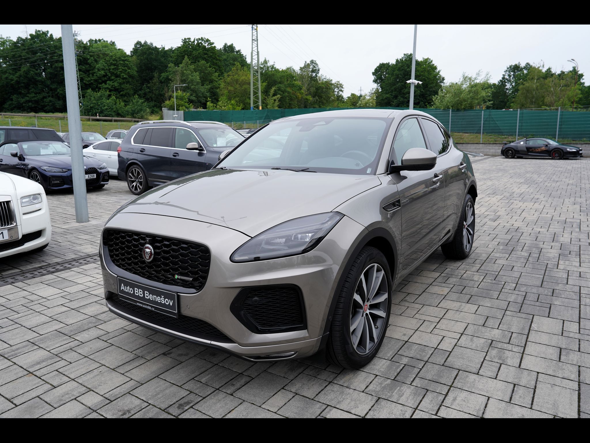 Jaguar E-Pace, D200 4WD R-Dynamic/Aut/LED/fac - fotka 2