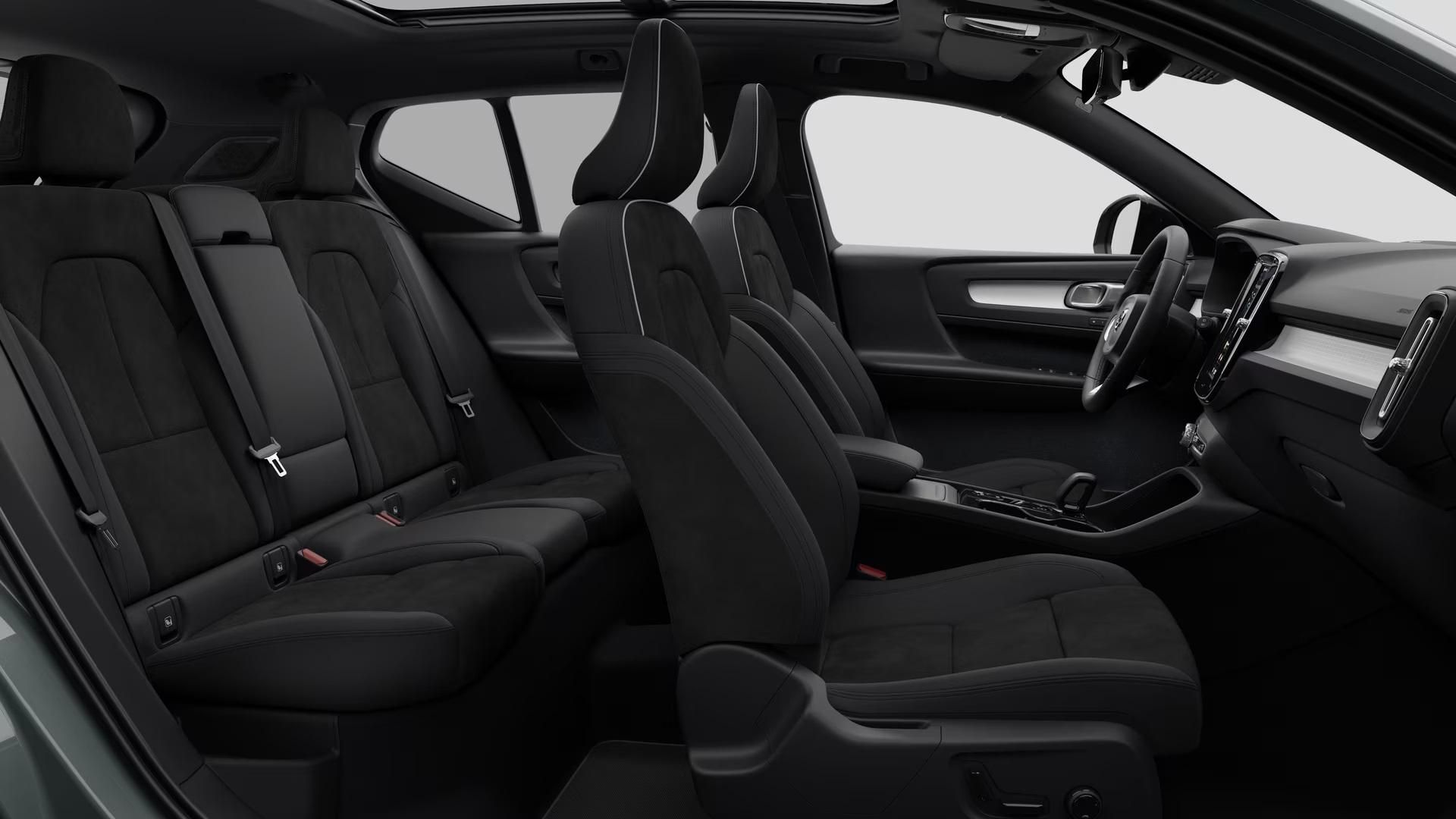 Volvo XC40, B3 AUT DARK ULTRA - fotka 4