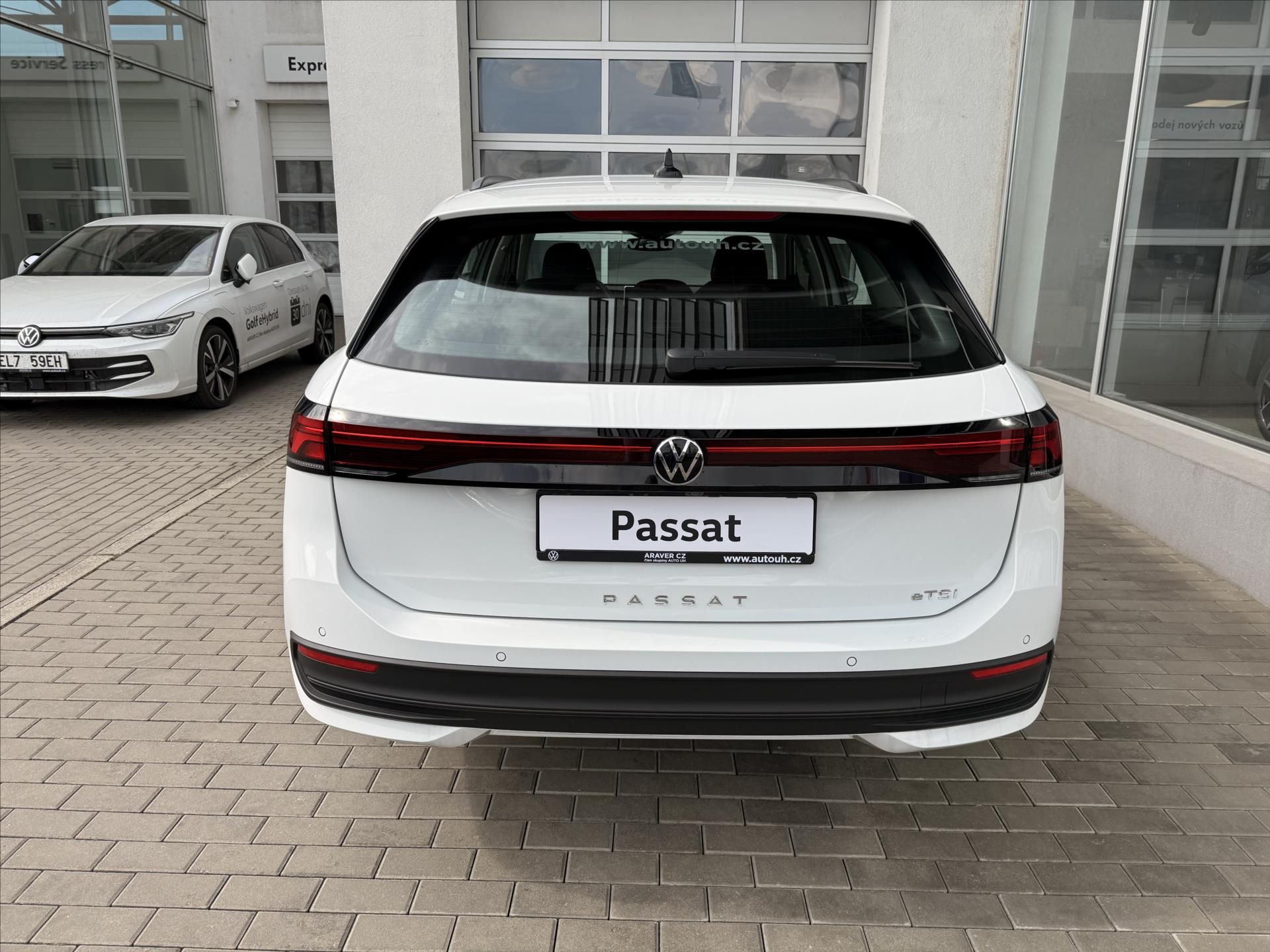 Volkswagen Passat, 1,5 eTSI 110 kW mHEV - fotka 6