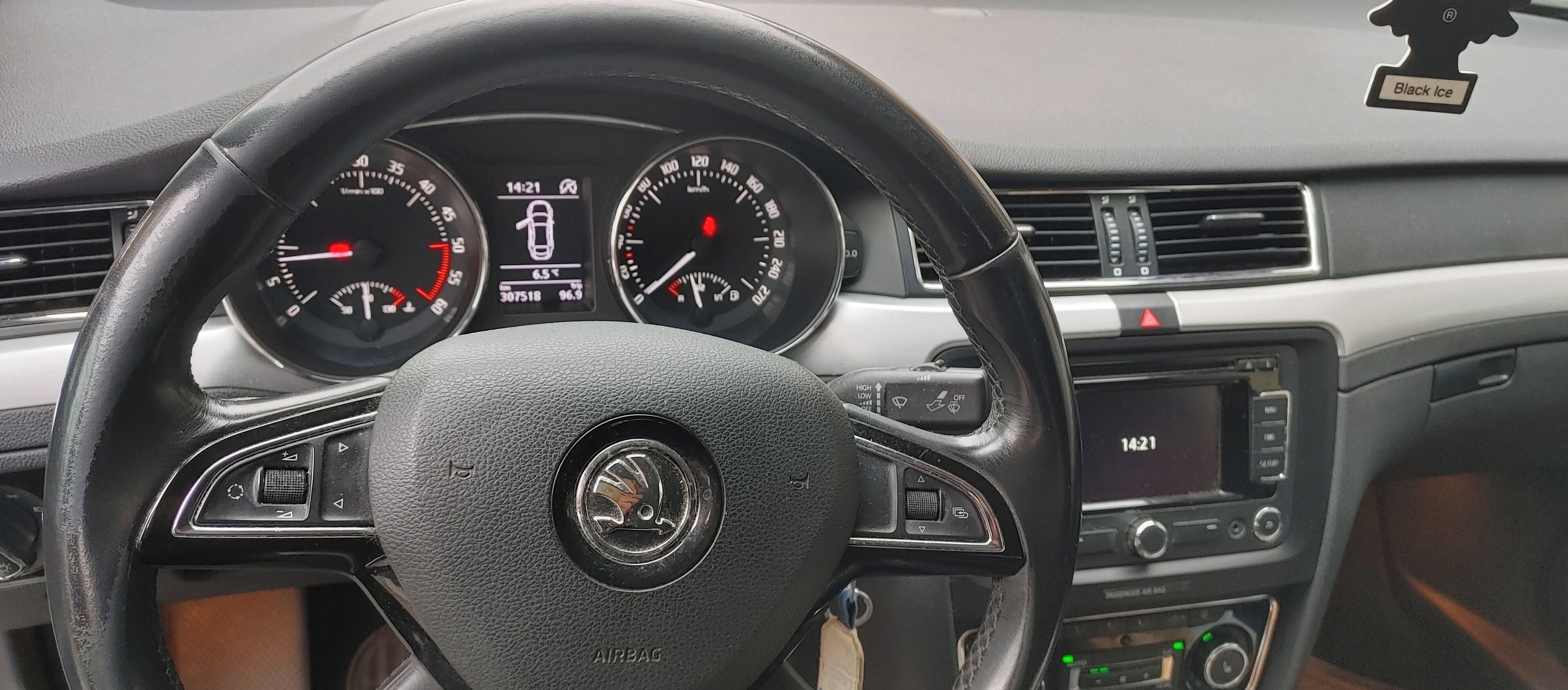 Škoda Superb, 2.0TDi - fotka 5