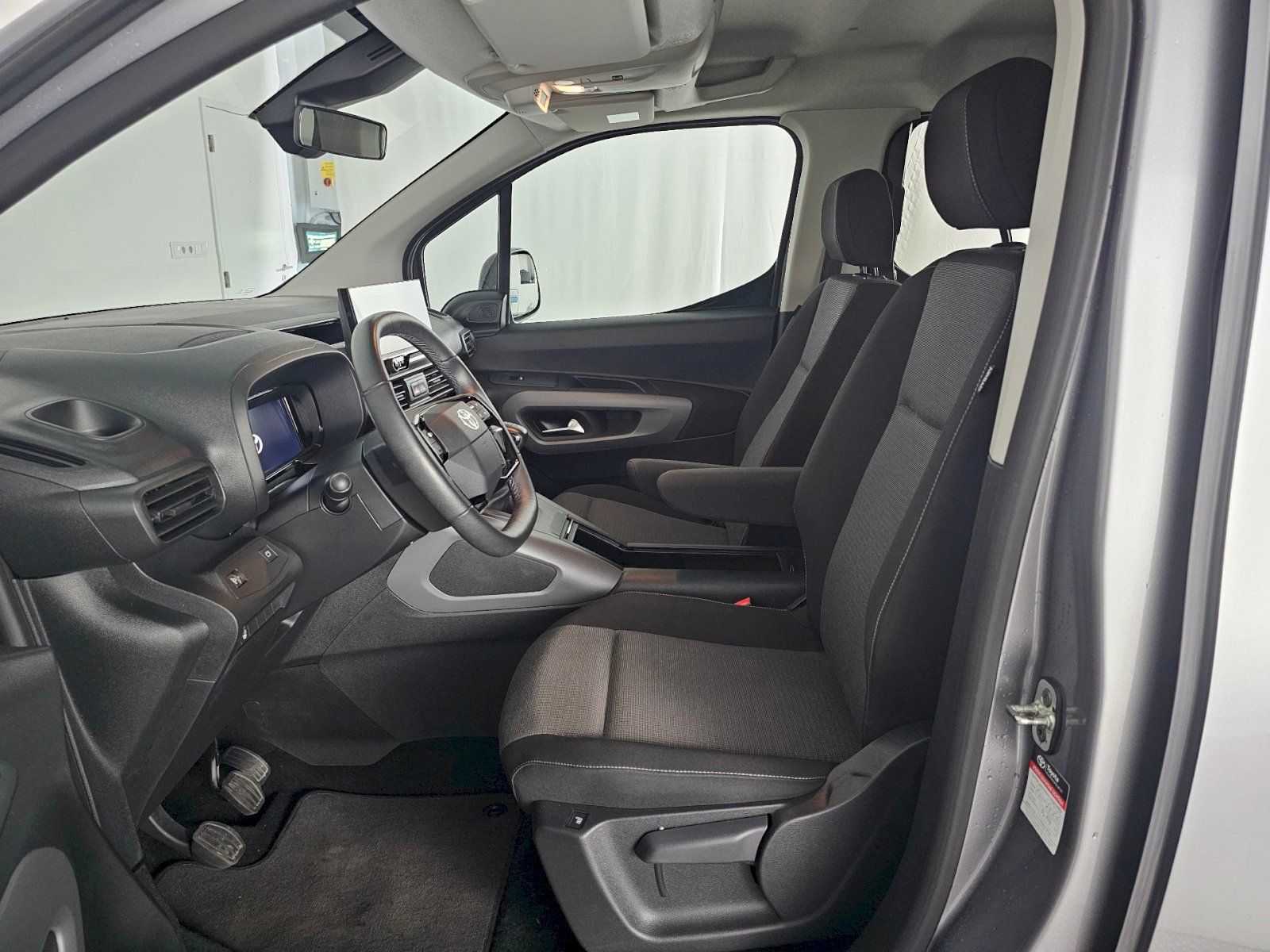 Toyota Proace City Verso, L2 1.2T 110k FAMILY 7S LONG - fotka 6