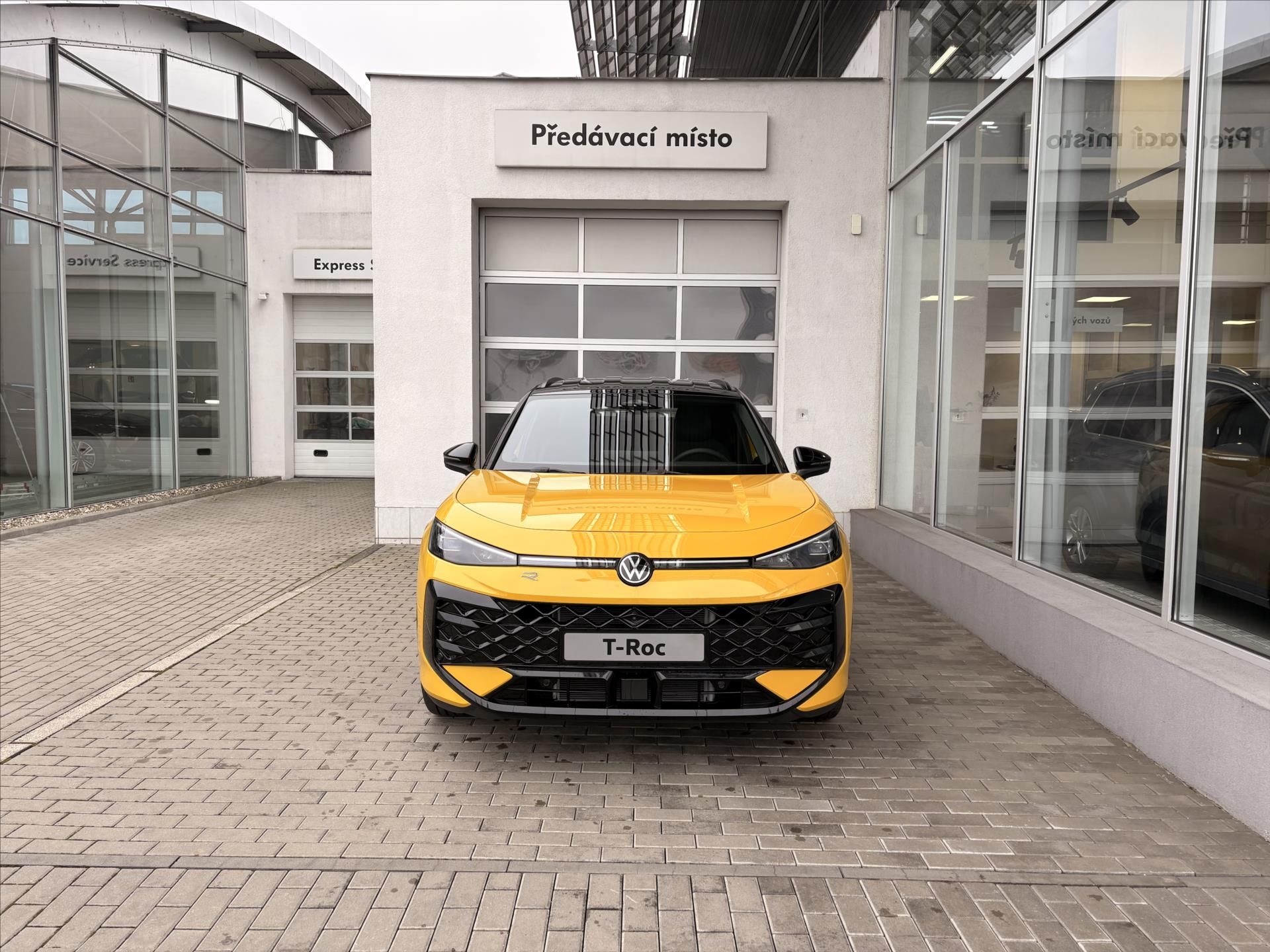 Volkswagen T-Roc, 1,5 eTSI 110 kW 7DSG  R-Line - fotka 2
