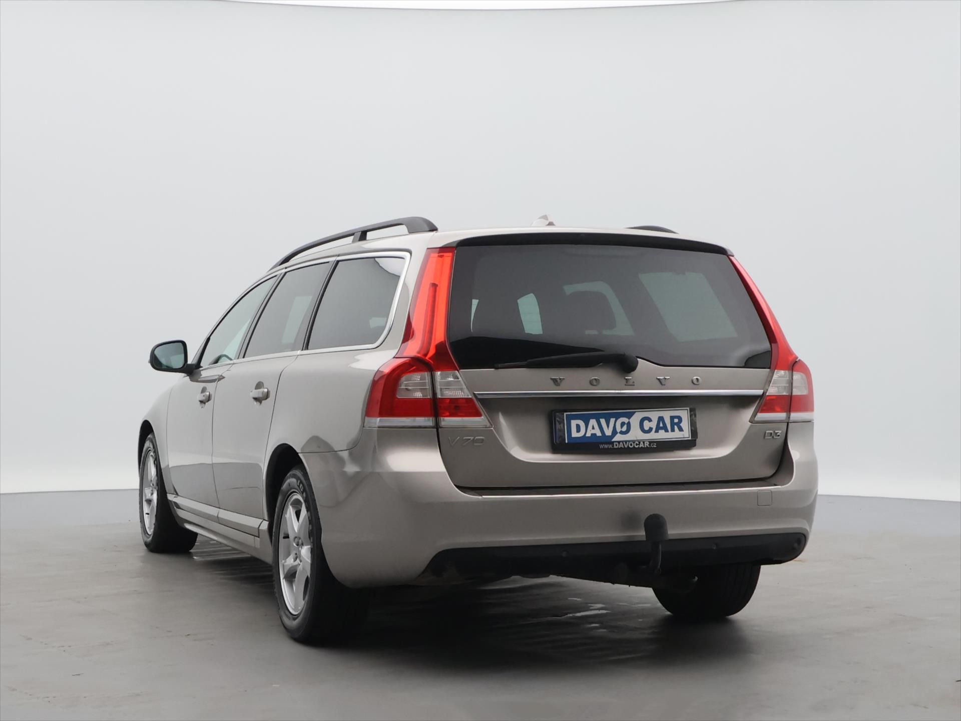 Volvo V70, 2,0 D3 100kW Kinetic Dynamic D - fotka 4
