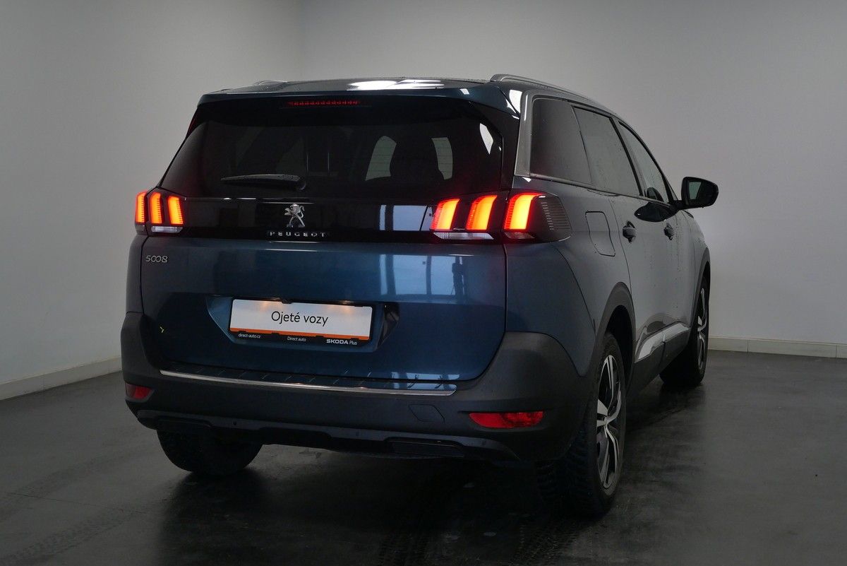 Peugeot 5008, 1.2 PureTech 96 kW ALLURE - fotka 2