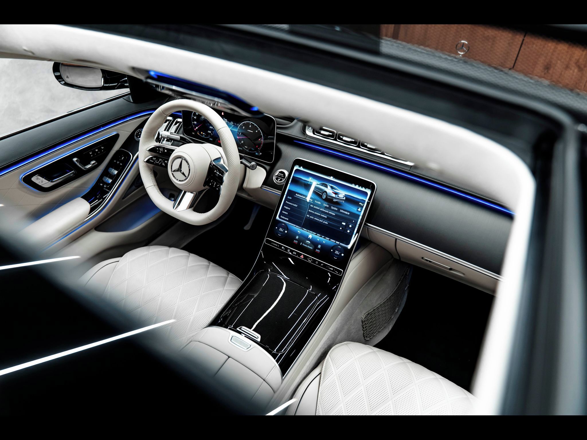 Mercedes-Benz Třídy S, d 4MATIC - fotka 6