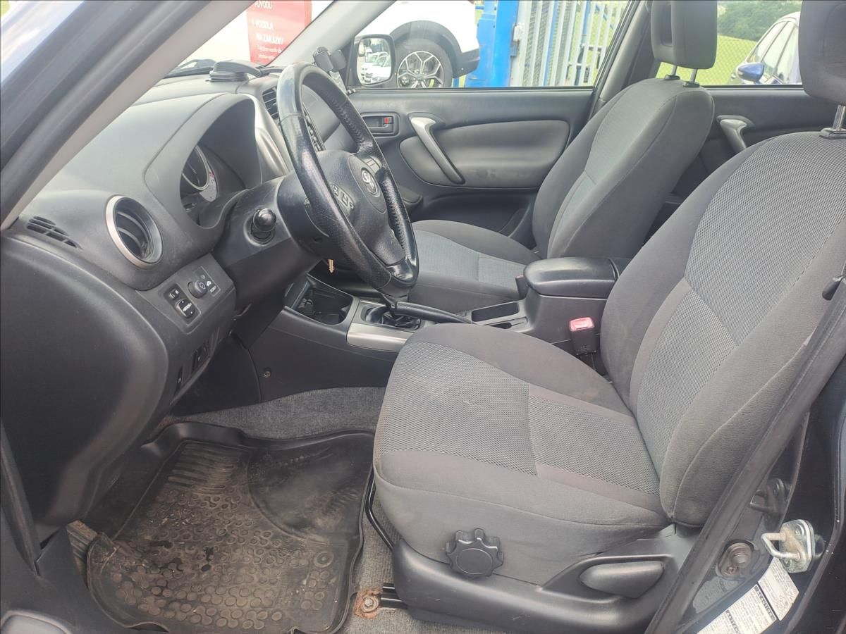 Toyota Rav4, 2,0 D-4D 4x4 - fotka 5