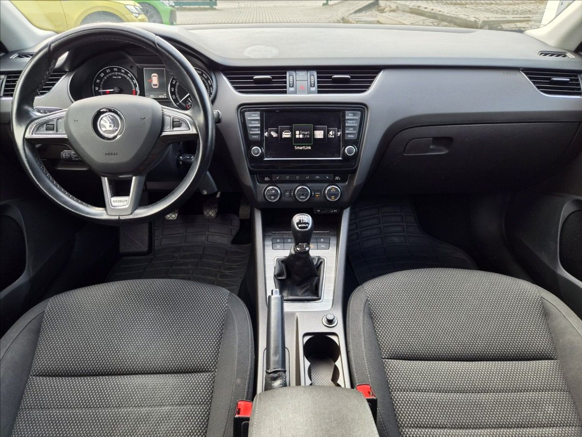 Škoda Octavia, 2,0 TDi SCOUT *XENON*NAVI* - fotka 6