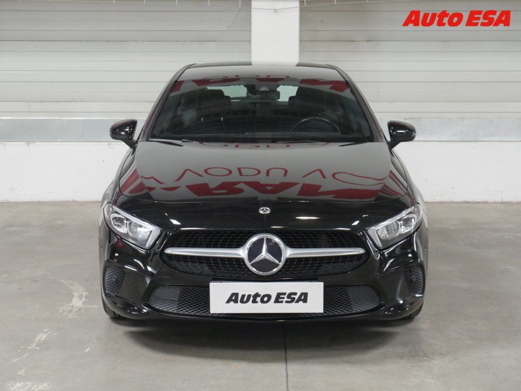Mercedes-Benz Třídy A, a180 - fotka 2