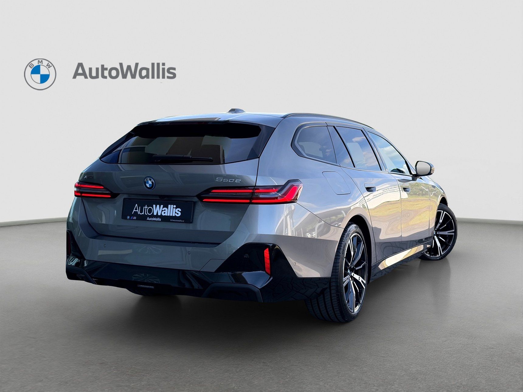 BMW Řada 5, | 550e xDrive Touring, Touring - fotka 2