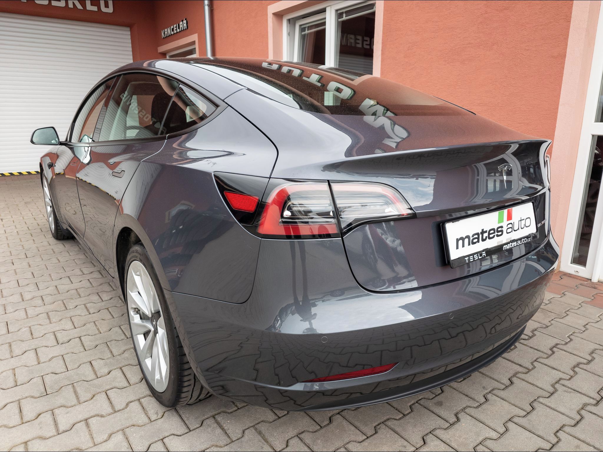 Tesla Model 3, Long Range Dual Motor 366kW SO - fotka 3