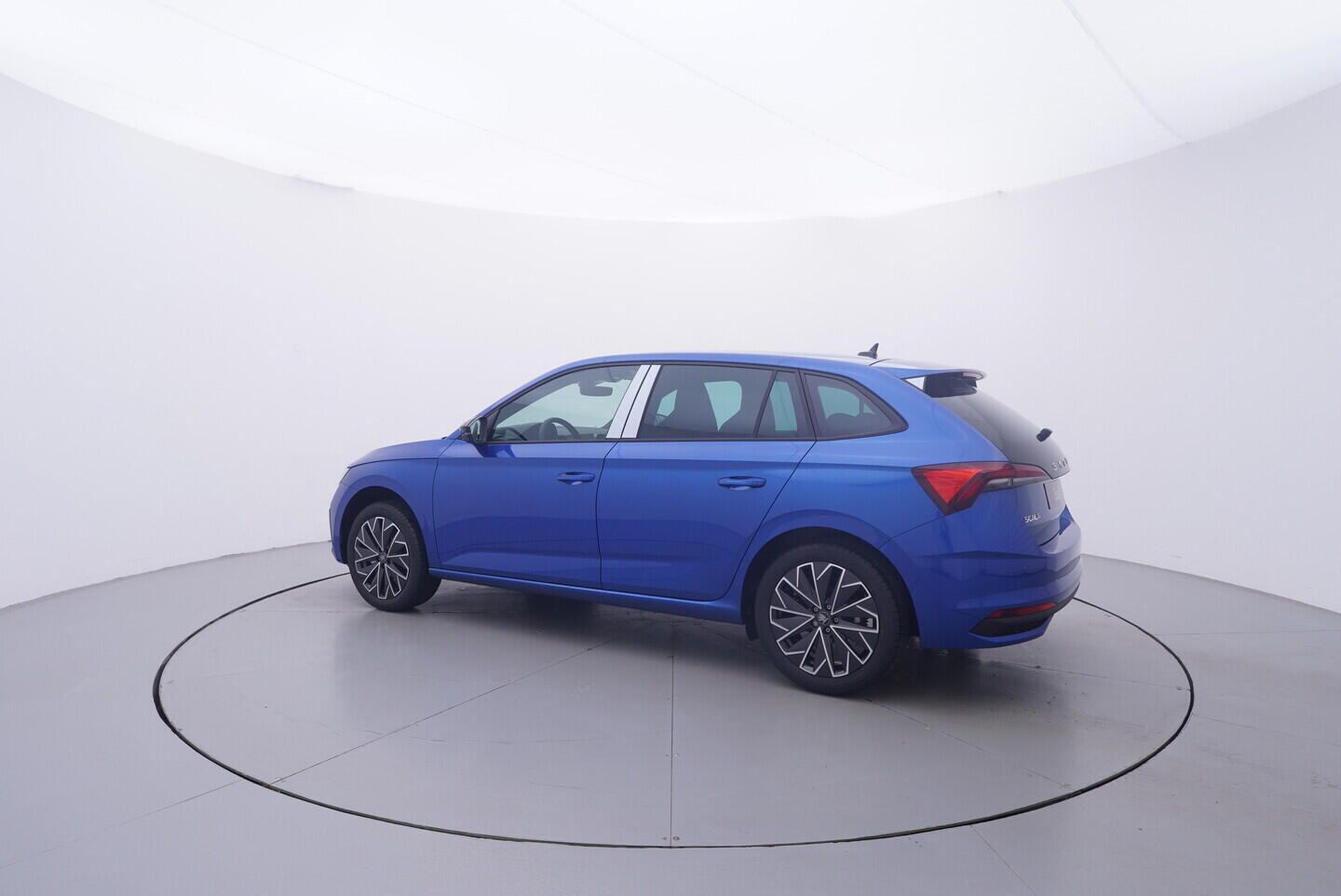 Škoda Scala, Dynamic 1,0 TSI 85 kW - fotka 3