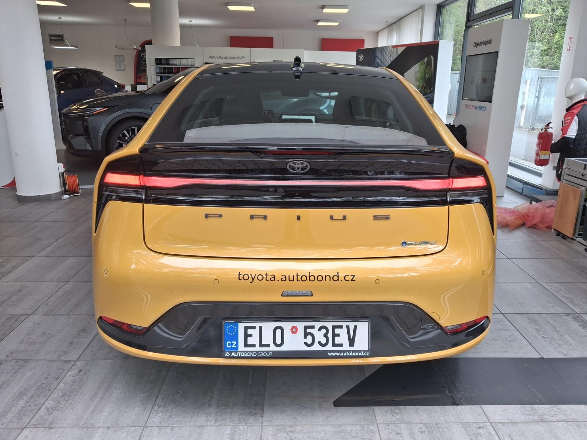 Toyota Prius, Executive 2.0 Plug-in Hybrid ( - fotka 6