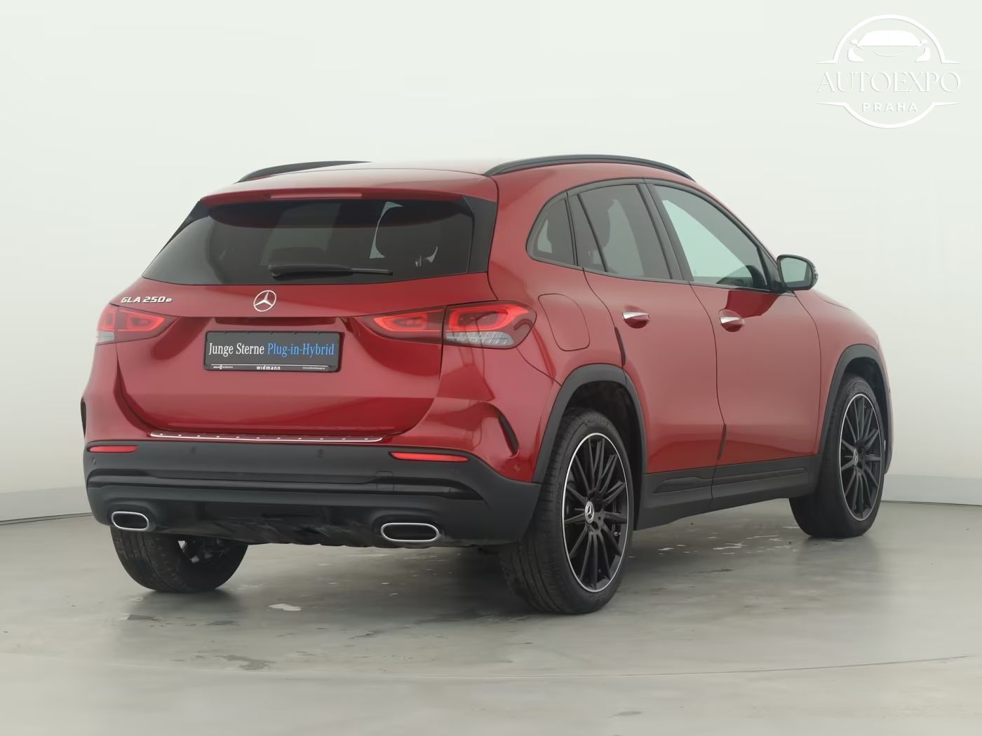 Mercedes-Benz GLA, 250e  AMG-Line* - fotka 2