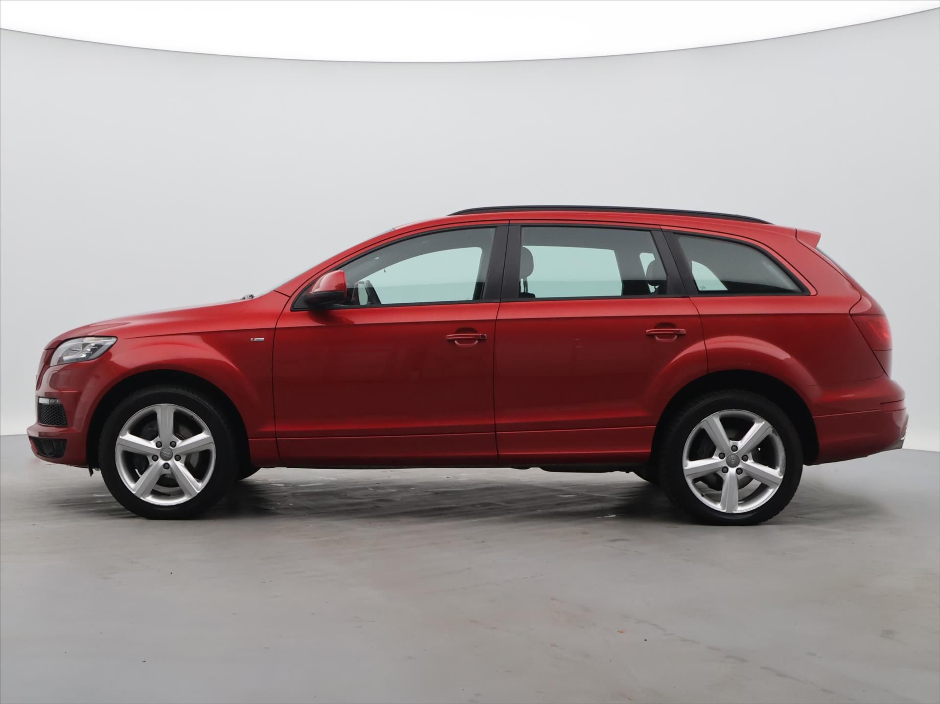 Audi Q7, 3,0 TDI 150kW S-line CZ DPH - fotka 4