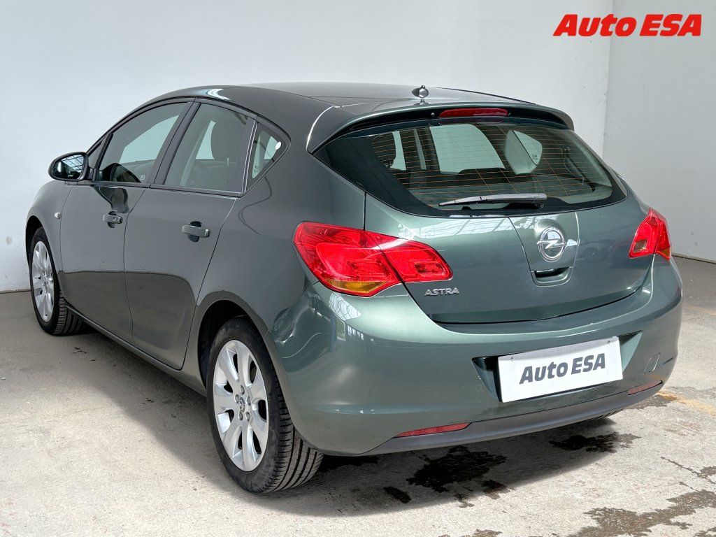 Opel Astra, 1.6i 16V - fotka 6