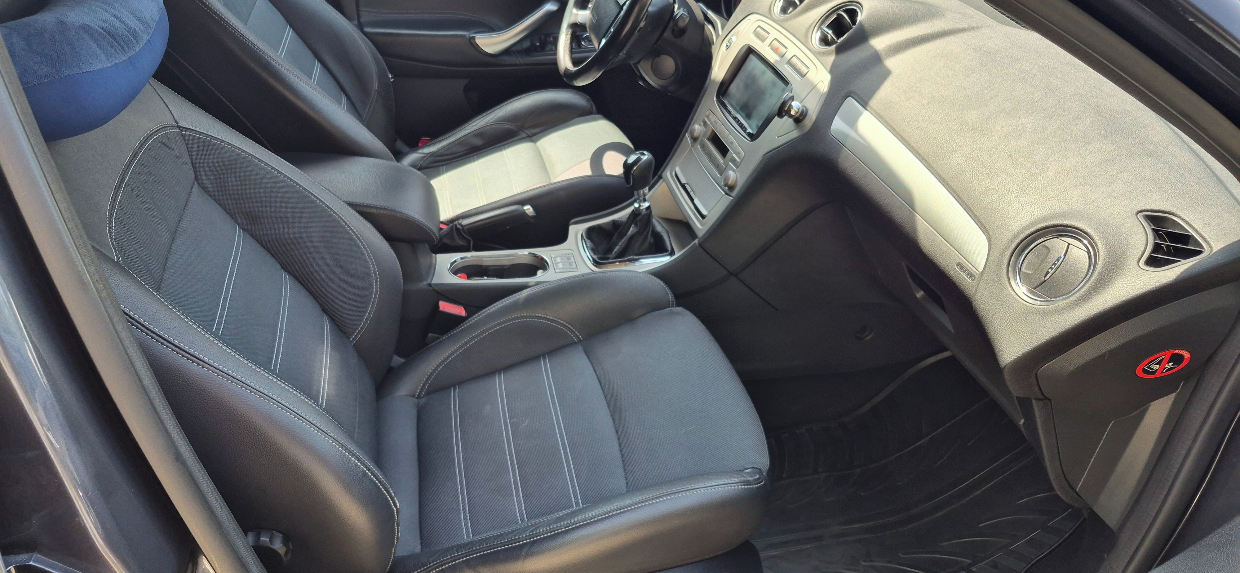 Ford Mondeo - fotka 5