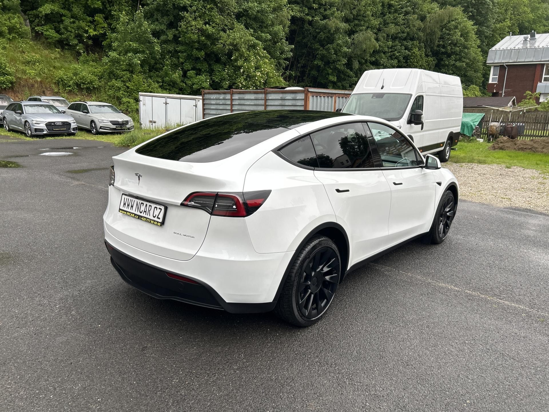 Tesla Model Y, LONG RANGE DUAL MOTOR  92% - fotka 4