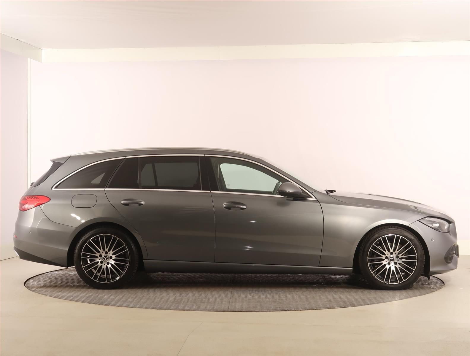Mercedes-Benz Třídy C, 180, virtualní kokpit - fotka 6