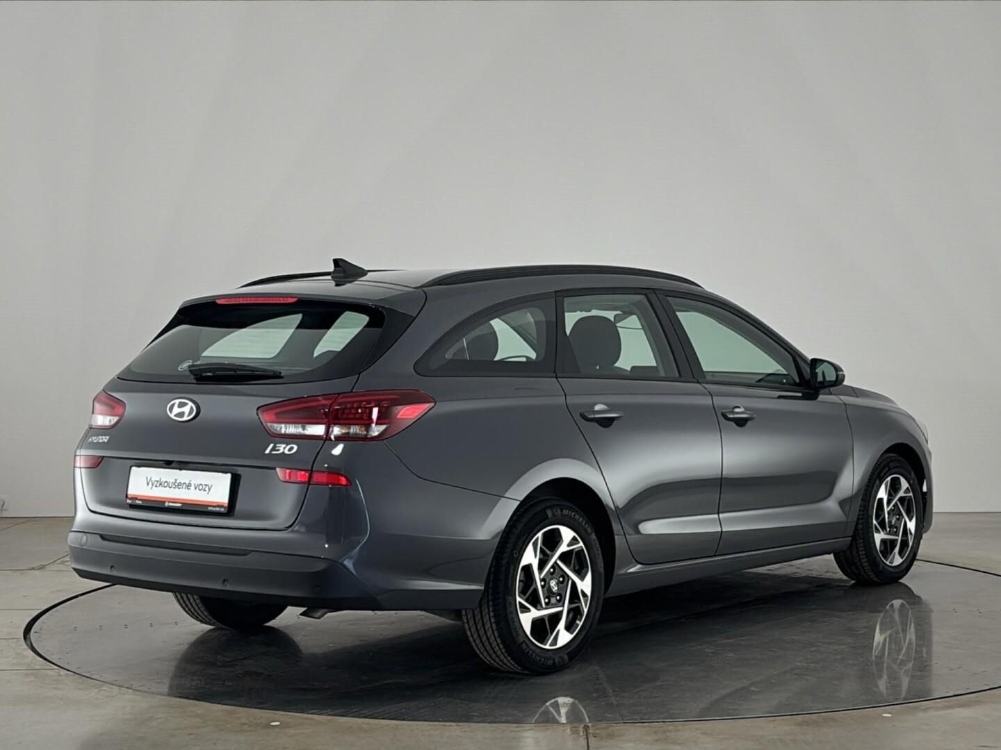 Hyundai i30, 1.5 T-GDI / 103 kW Smart DCT - fotka 2