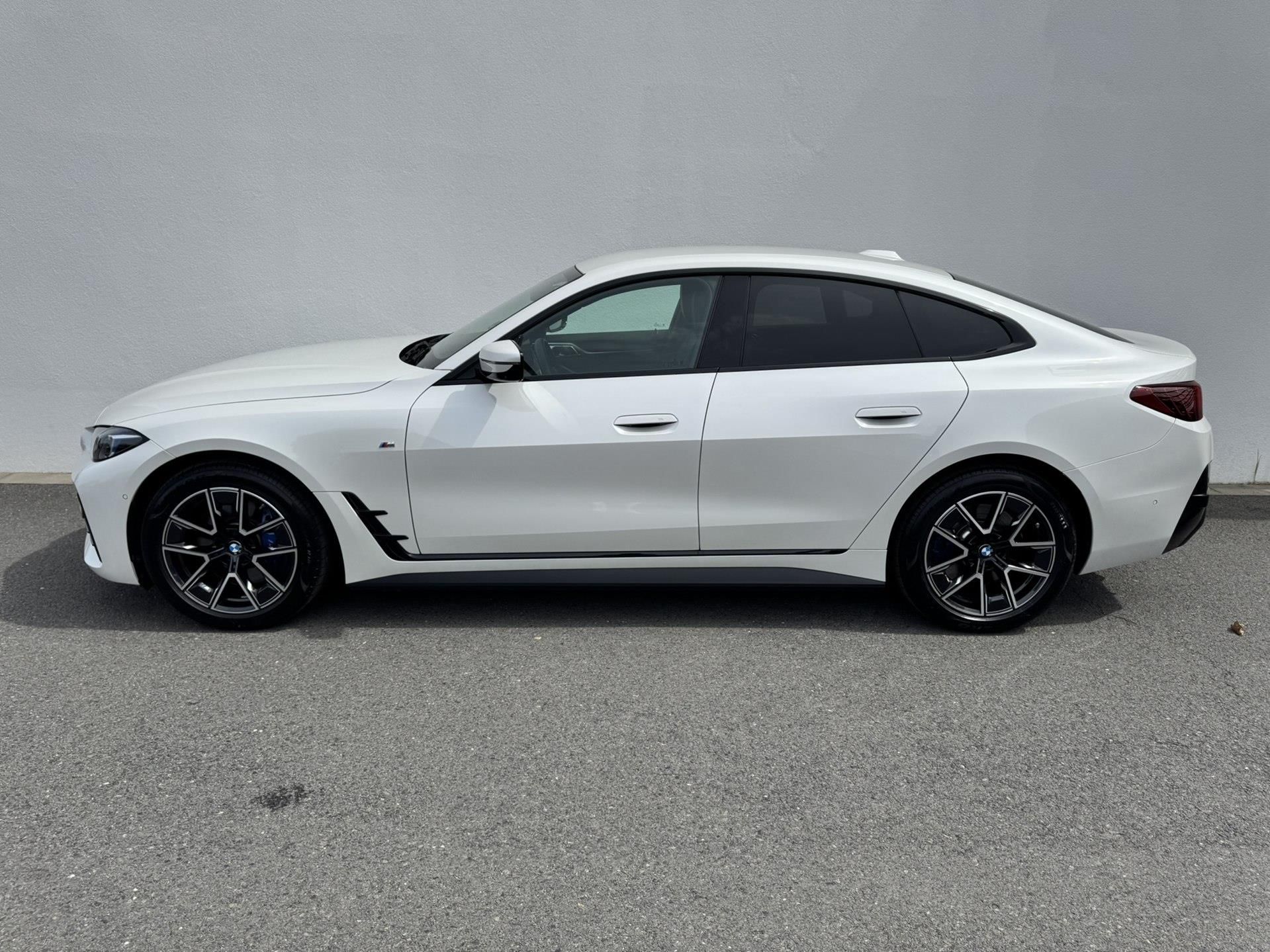 BMW i4, i4 xDrive40 M-Paket - fotka 3