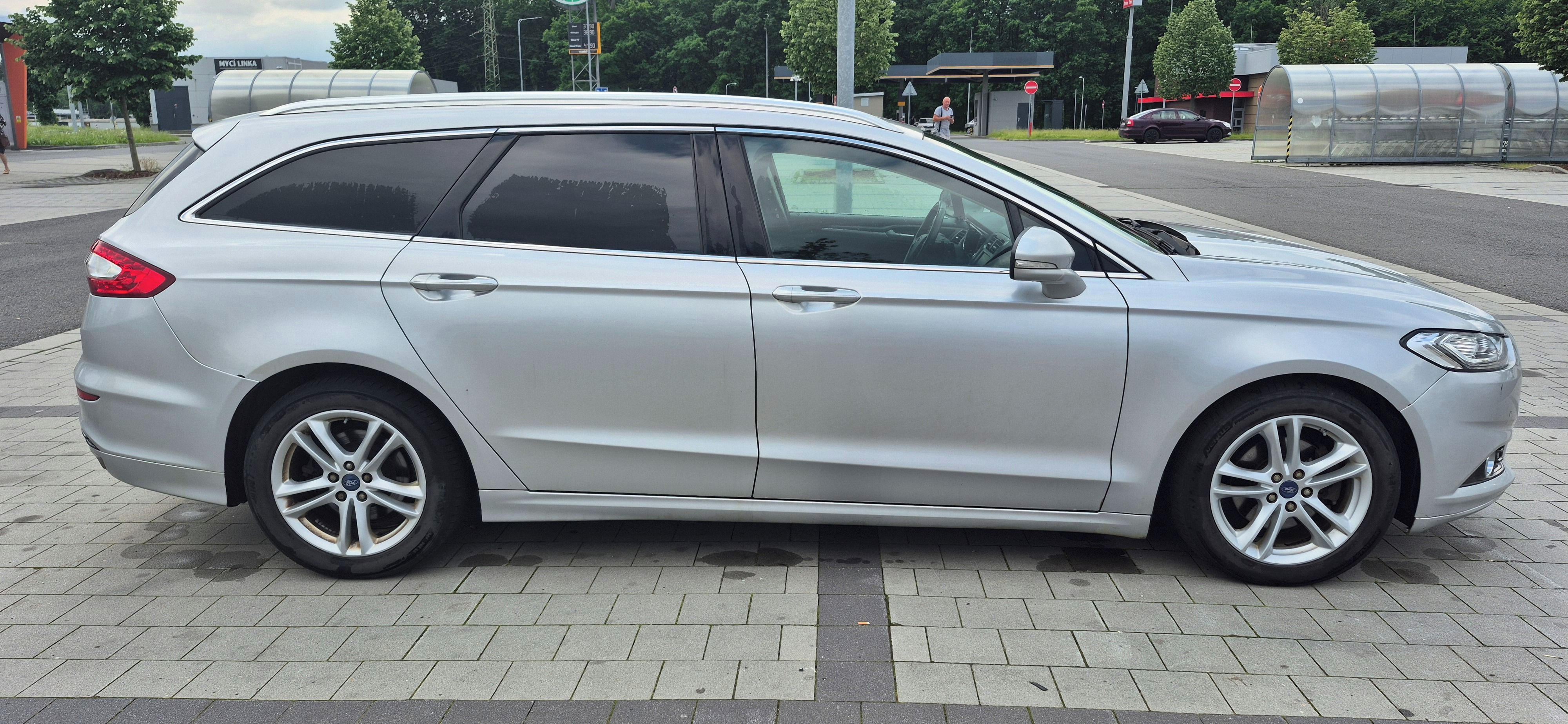 Ford Mondeo, 2.0 TDCi, Titanium, AWD, DPH - fotka 2