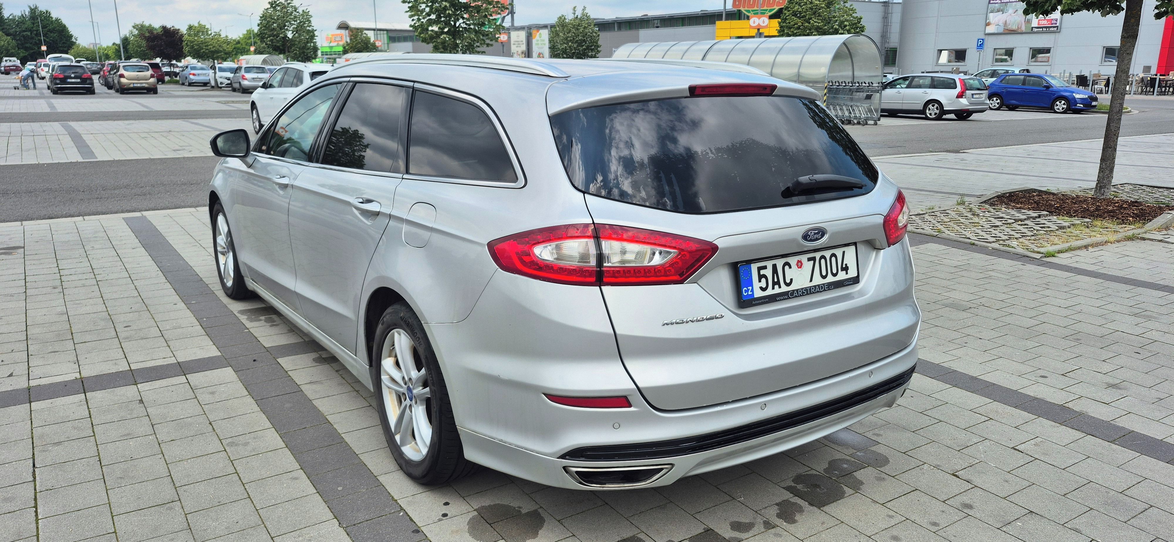 Ford Mondeo, 2.0 TDCi, Titanium, AWD, DPH - fotka 6