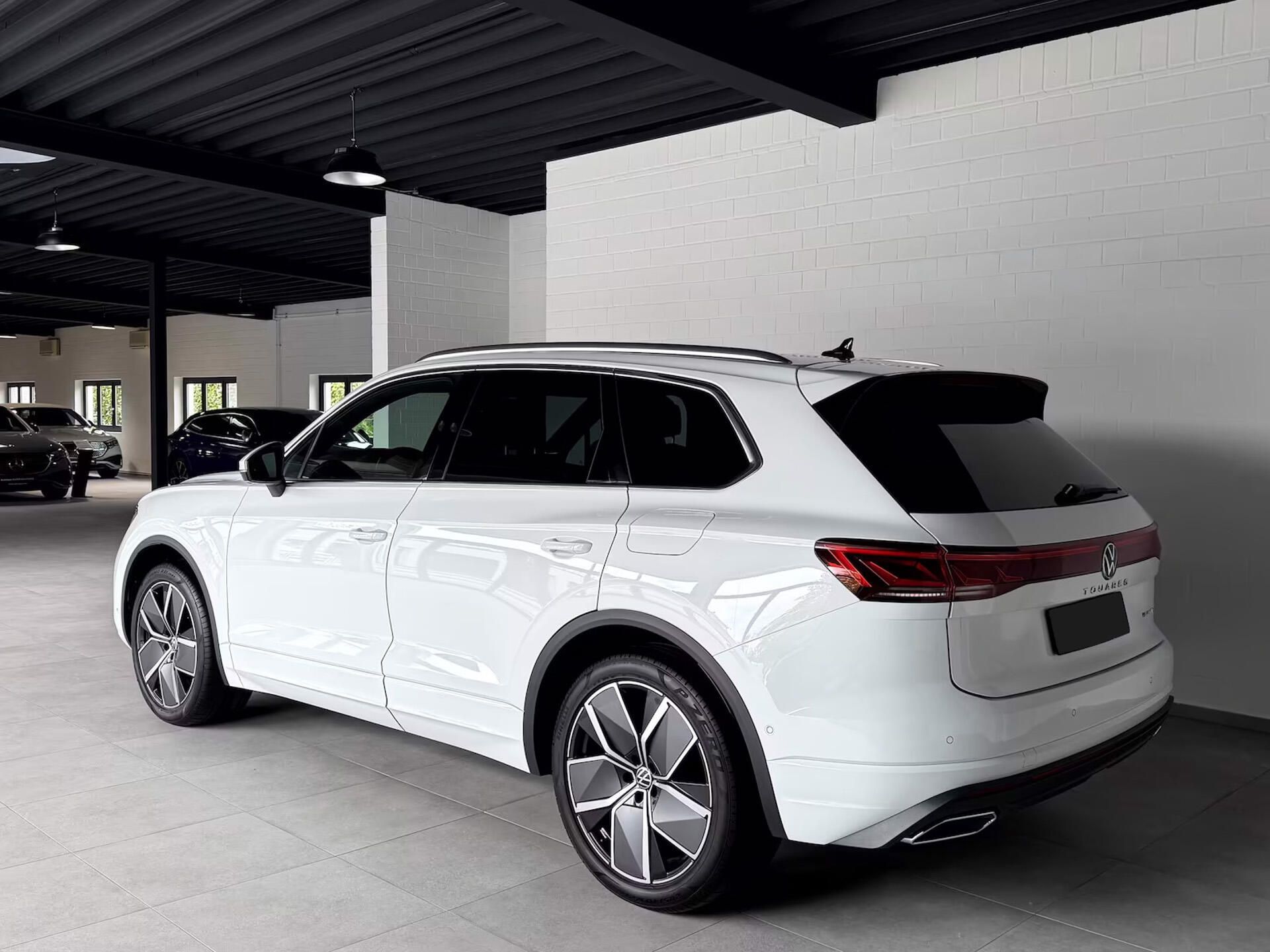 Volkswagen Touareg, eHybrid 4M Elegance IQ 360 Pan - fotka 5
