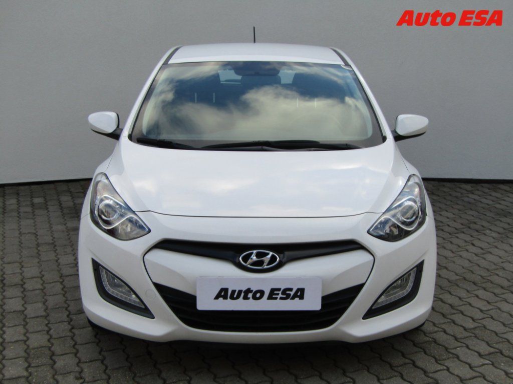 Hyundai i30, 1.4,Classic,+kola - fotka 2