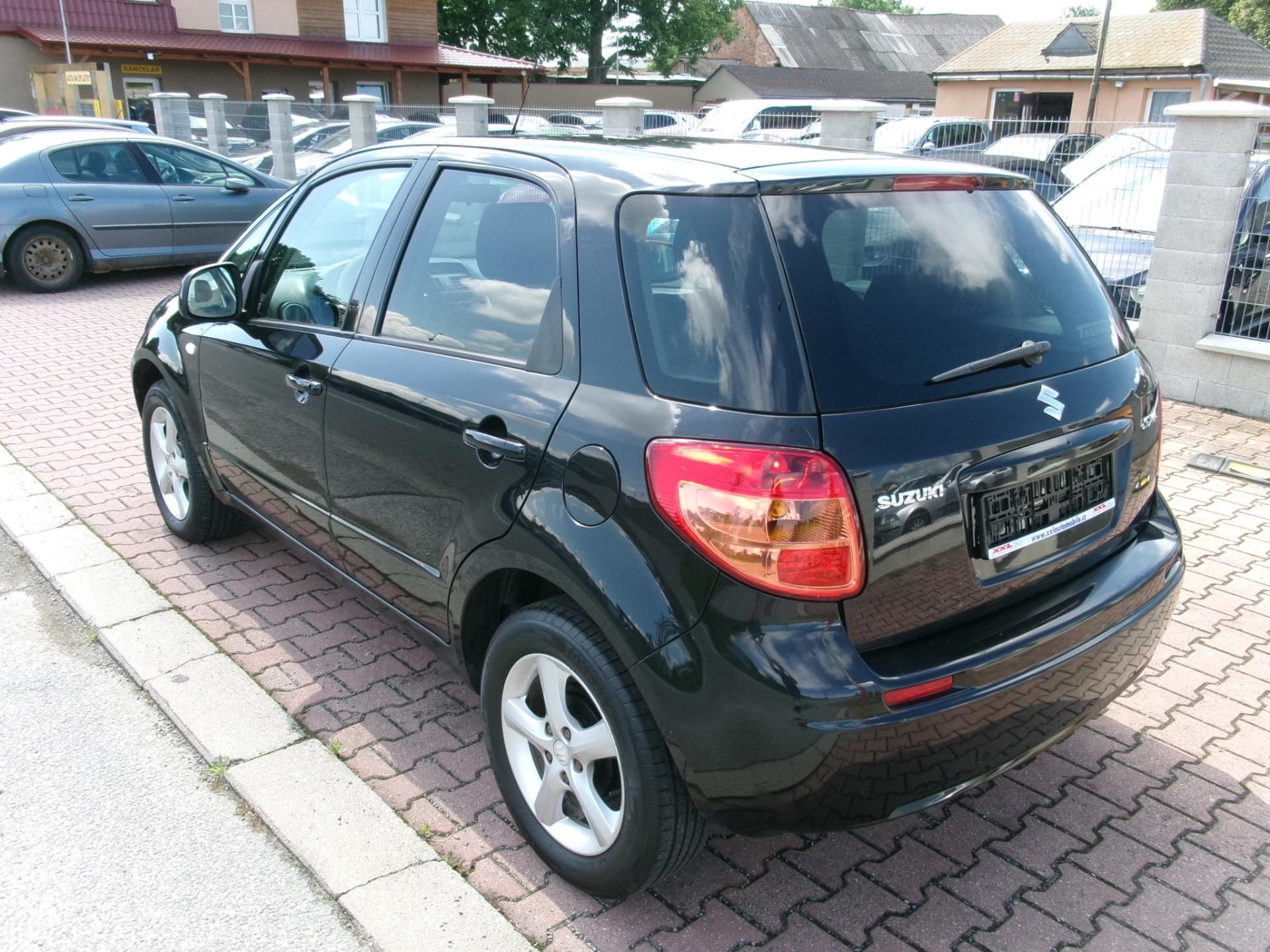 Suzuki SX4, 1,6i KLIMA TAŽNÉ VÝHŘEV - fotka 6